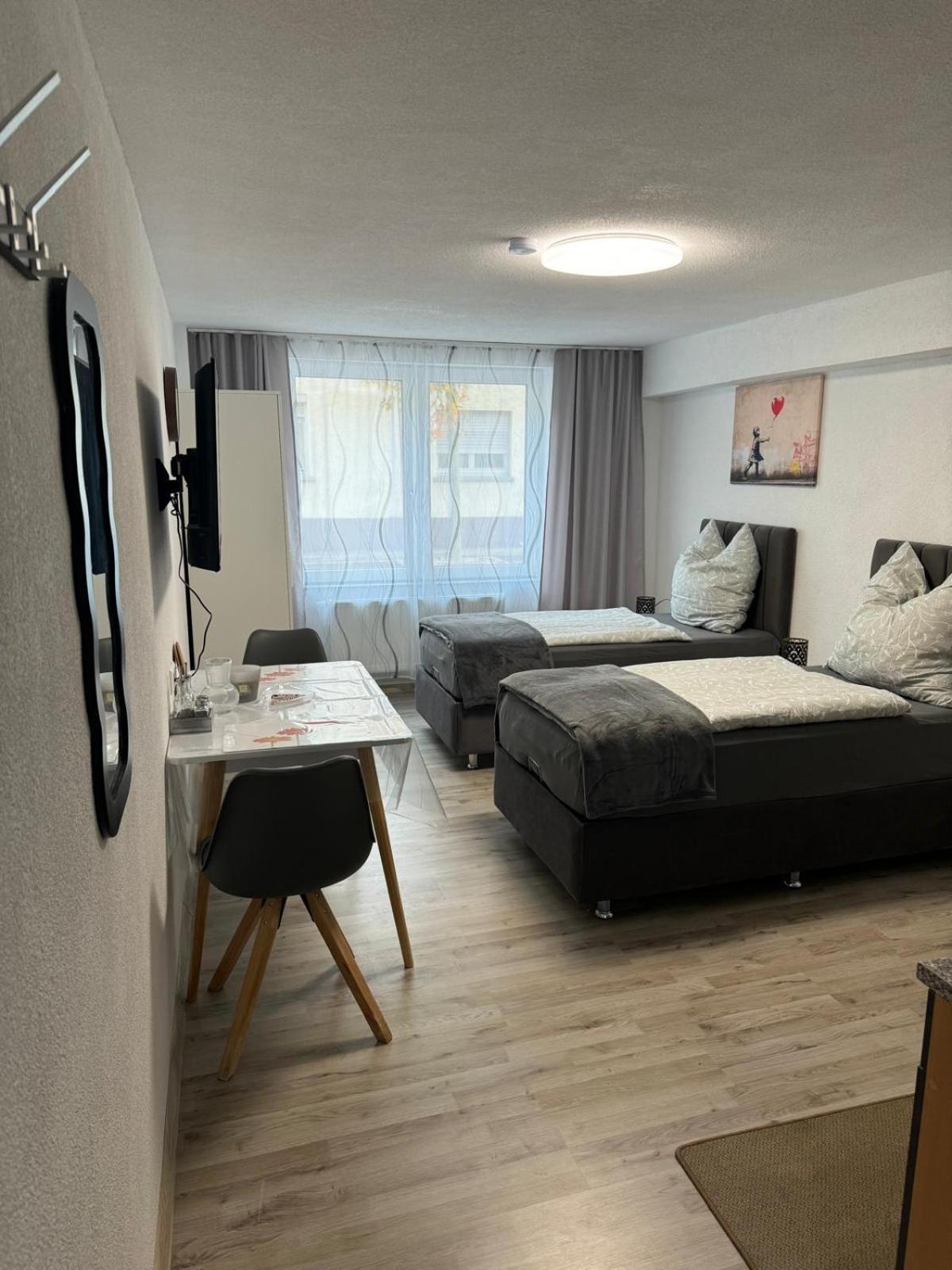 Heidenheim Unterkunft Esterno foto